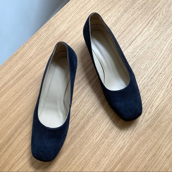 *SOLD* No.6 Frankie Pump in Navy Suede - Picture 3 of 12